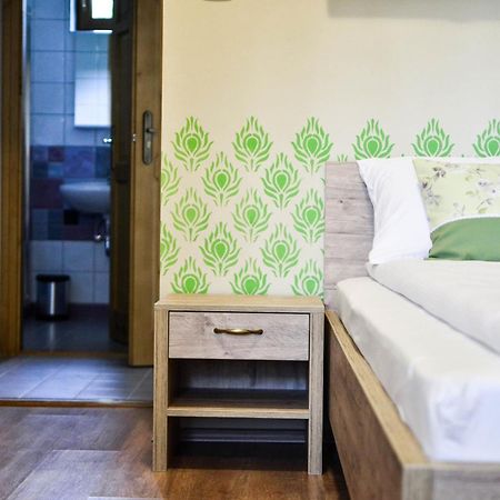 Páva Apartmanház Makó Esterno foto