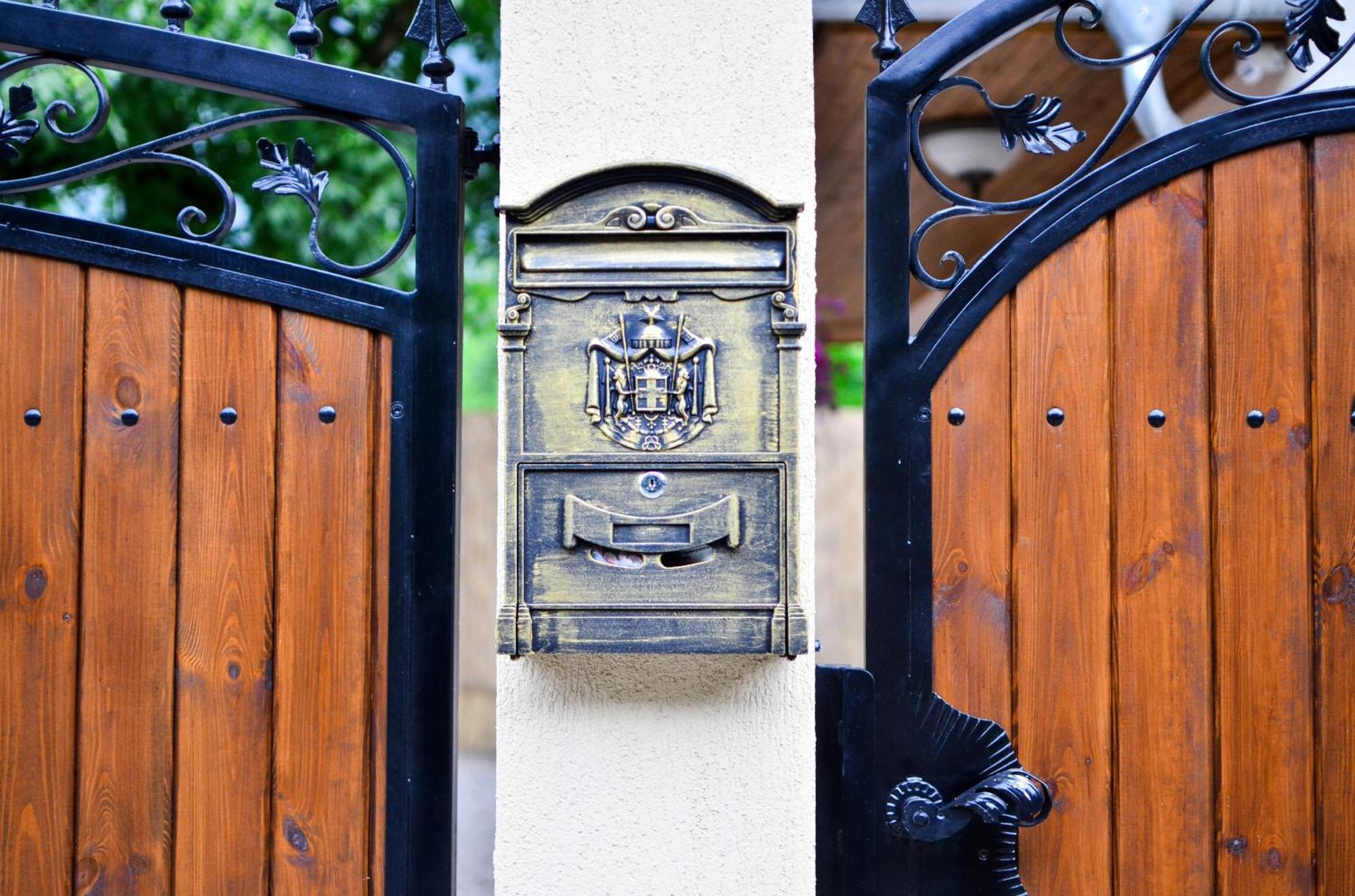 Páva Apartmanház Makó Esterno foto