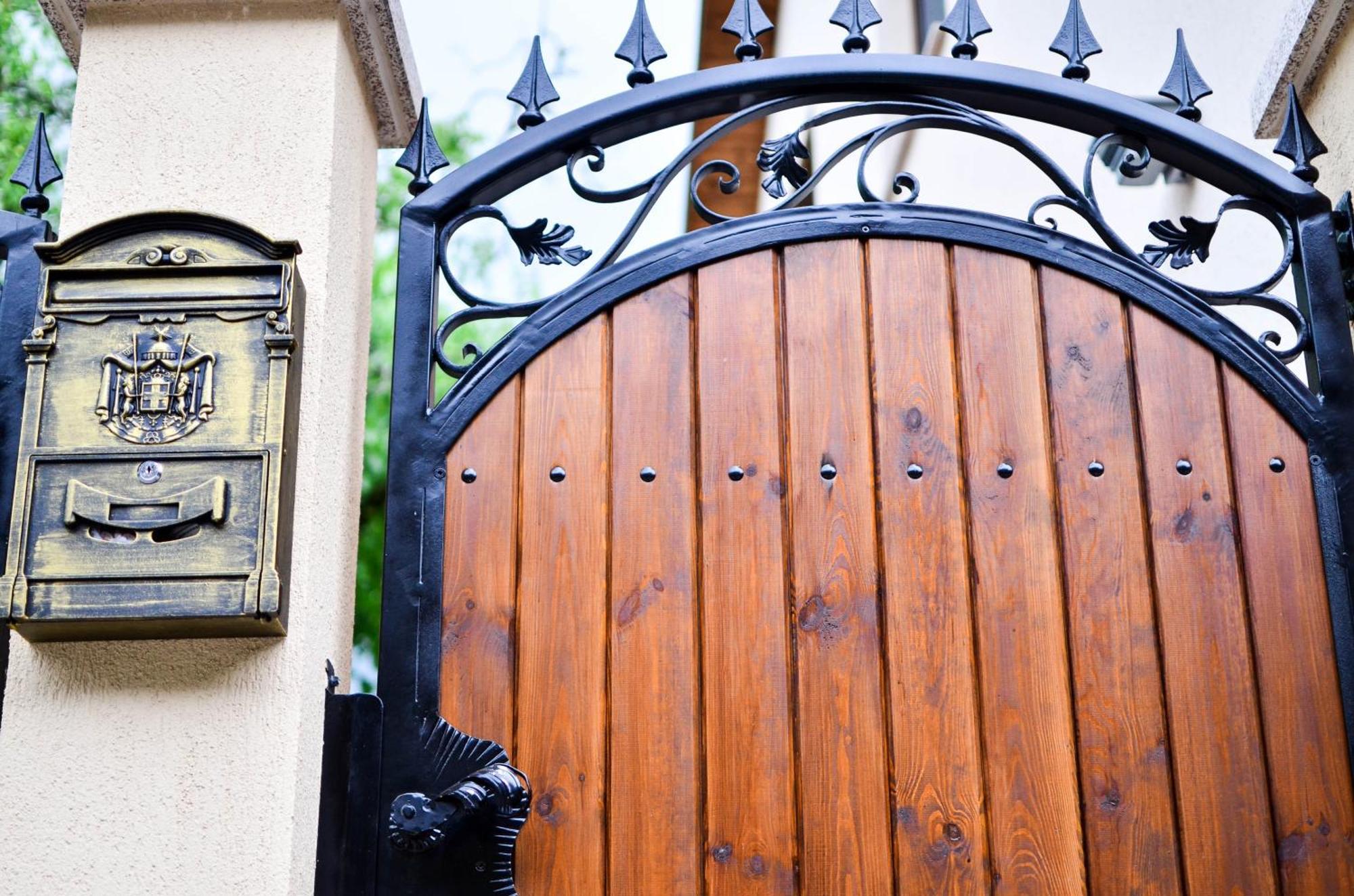 Páva Apartmanház Makó Esterno foto