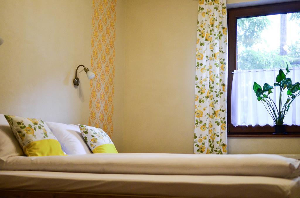 Páva Apartmanház Makó Esterno foto