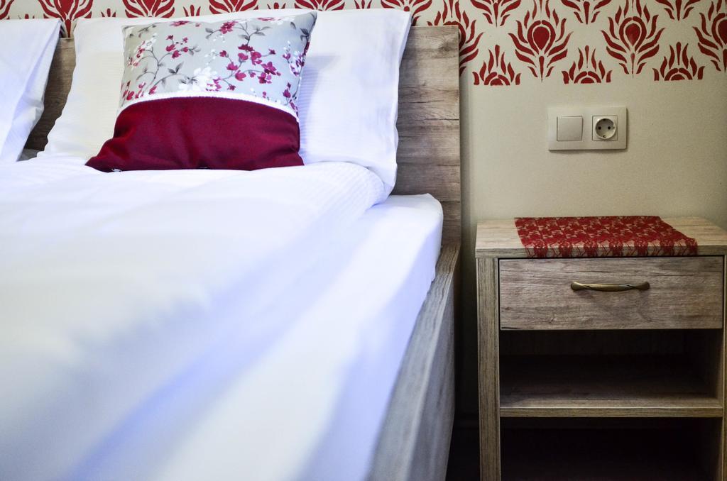 Páva Apartmanház Makó Esterno foto