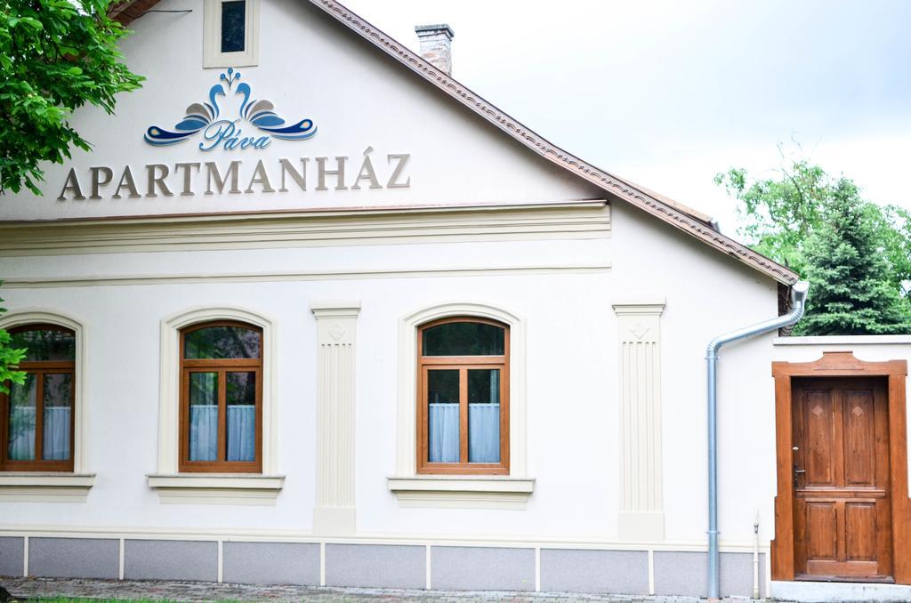 Páva Apartmanház Makó Esterno foto